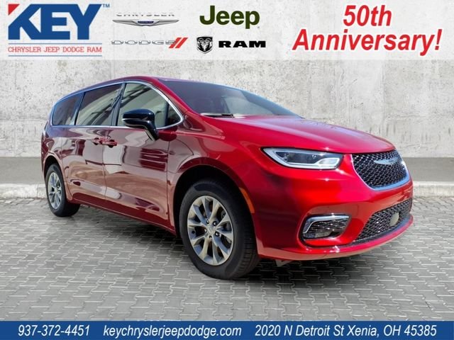 2026 Chrysler Pacifica Select AWD's photo