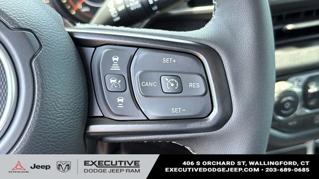 New 2026 Granite Crystal Metallic Clearcoat Jeep Sport S image 13