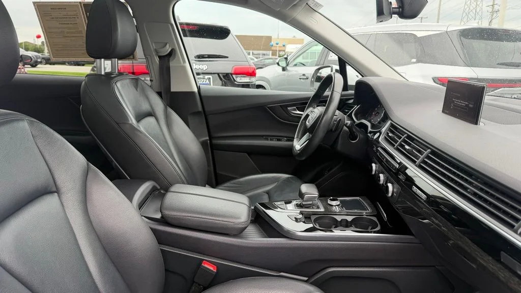Used 2019  Audi 55 Premium quattro image 13
