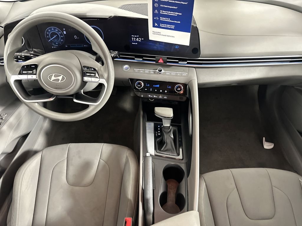 2024 Hyundai Elantra SEL - Photo 14
