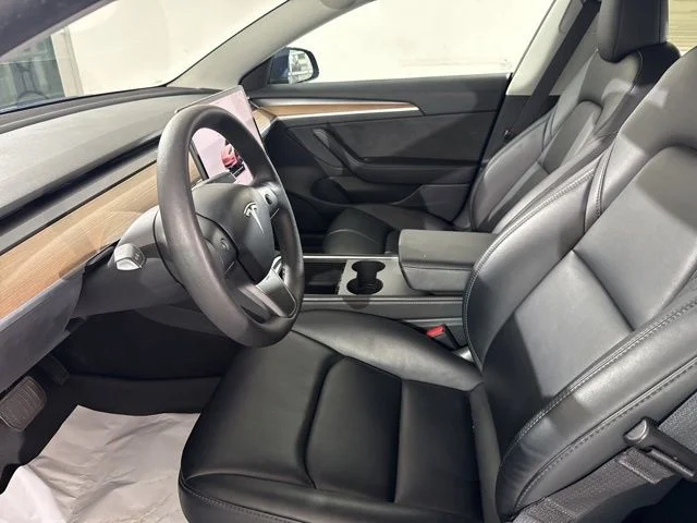 Used 2023  Tesla Base image 17