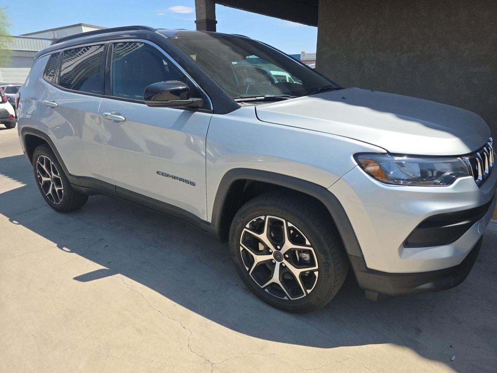 2025 Jeep Compass Limited 4X4's photo