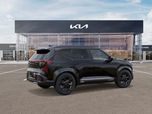 New 2027 Black Kia X-Line S image 7