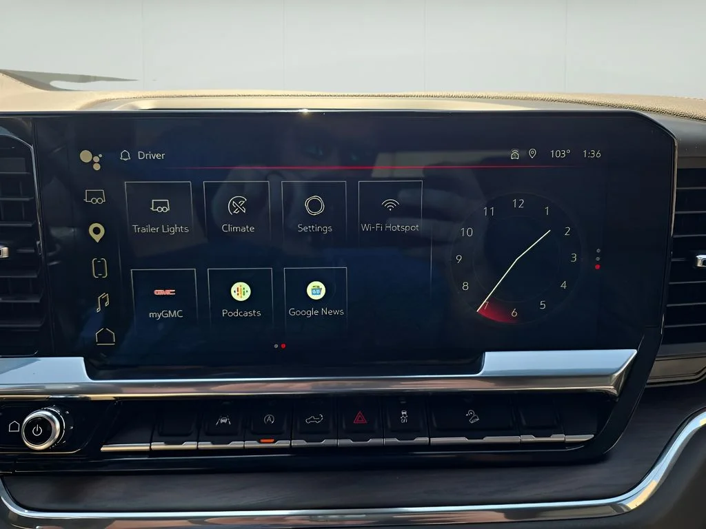 Used 2022  GMC SLT image 15
