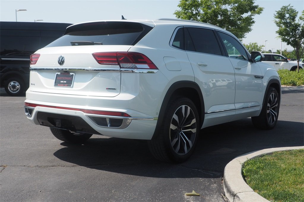 2022 Volkswagen Atlas Cross Sport V6 SEL Premium R-Line photo 4