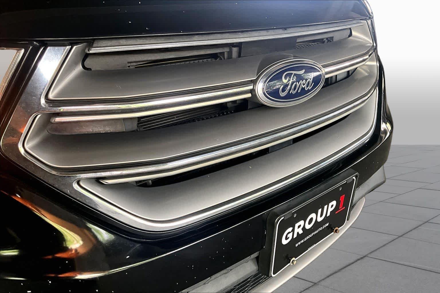 Used 2016 Shadow Black Ford Titanium image 26