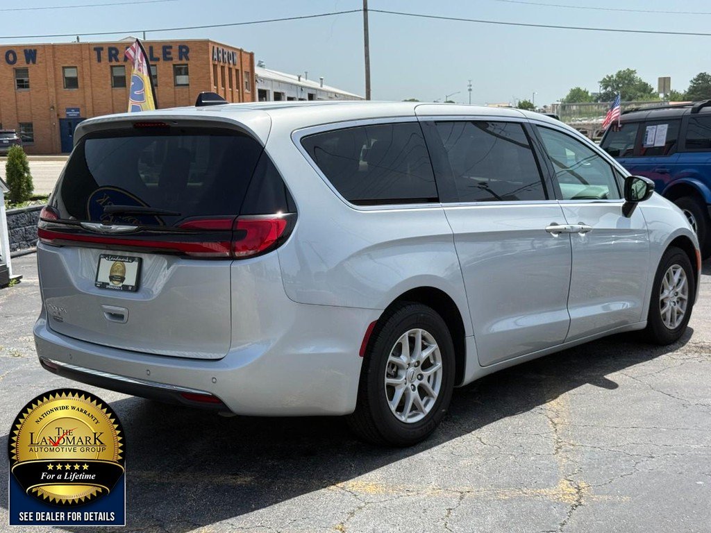 Used 2024 Silver Mist Clearcoat Chrysler Touring L FWD image 5