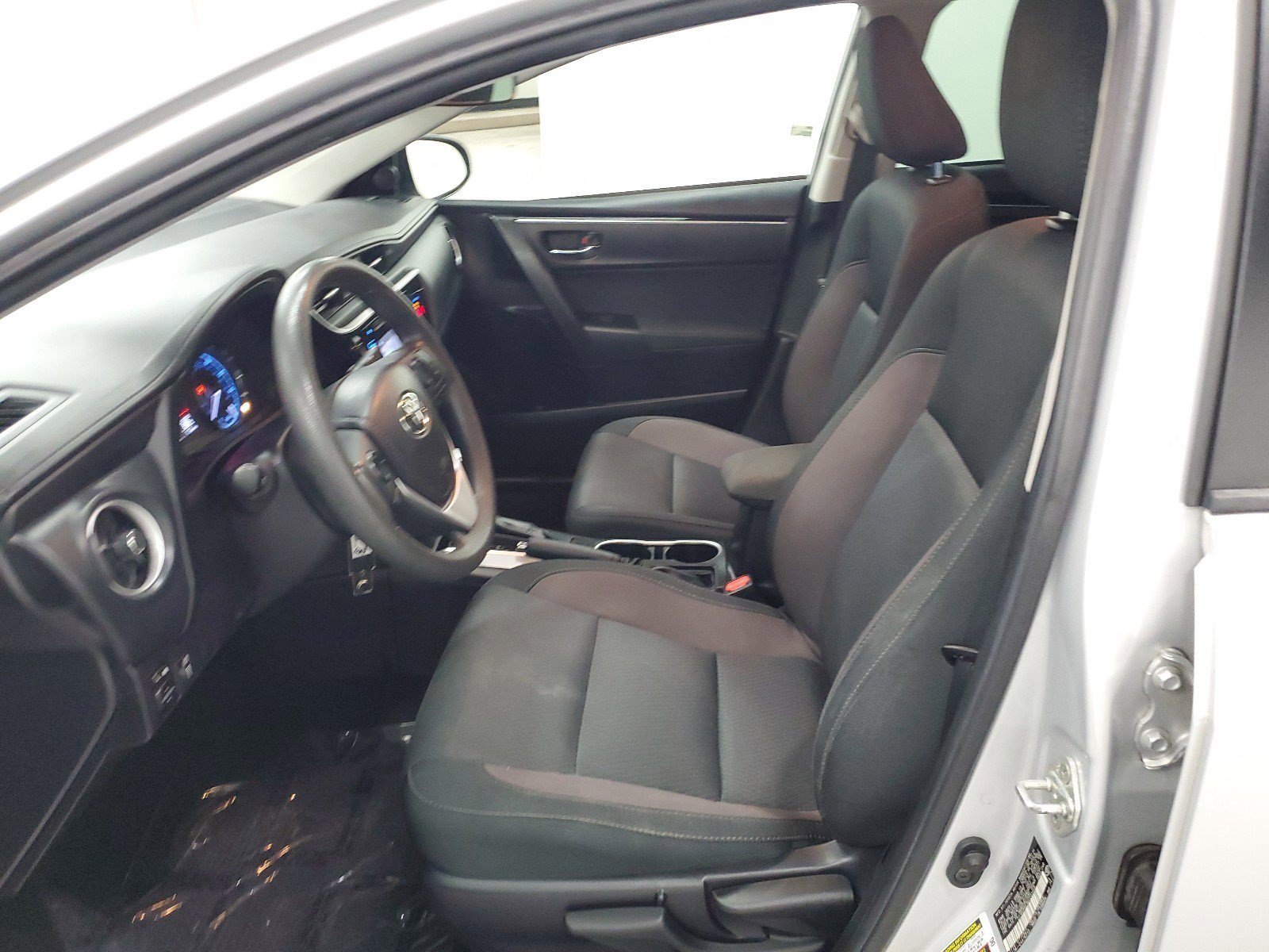 Used 2019 Classic Silver Metallic Toyota LE image 20