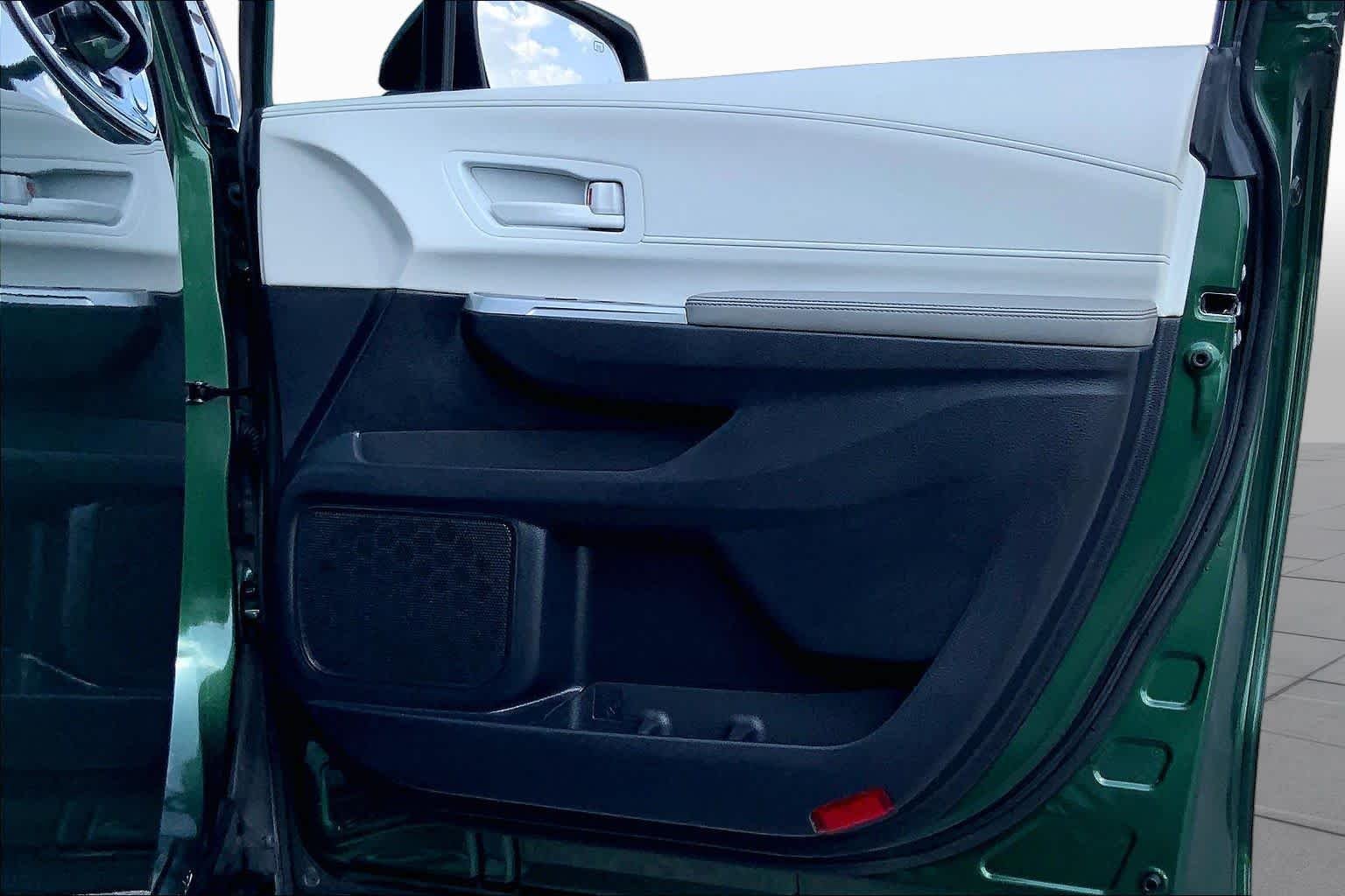 Used 2025 Cypress Toyota LE image 22