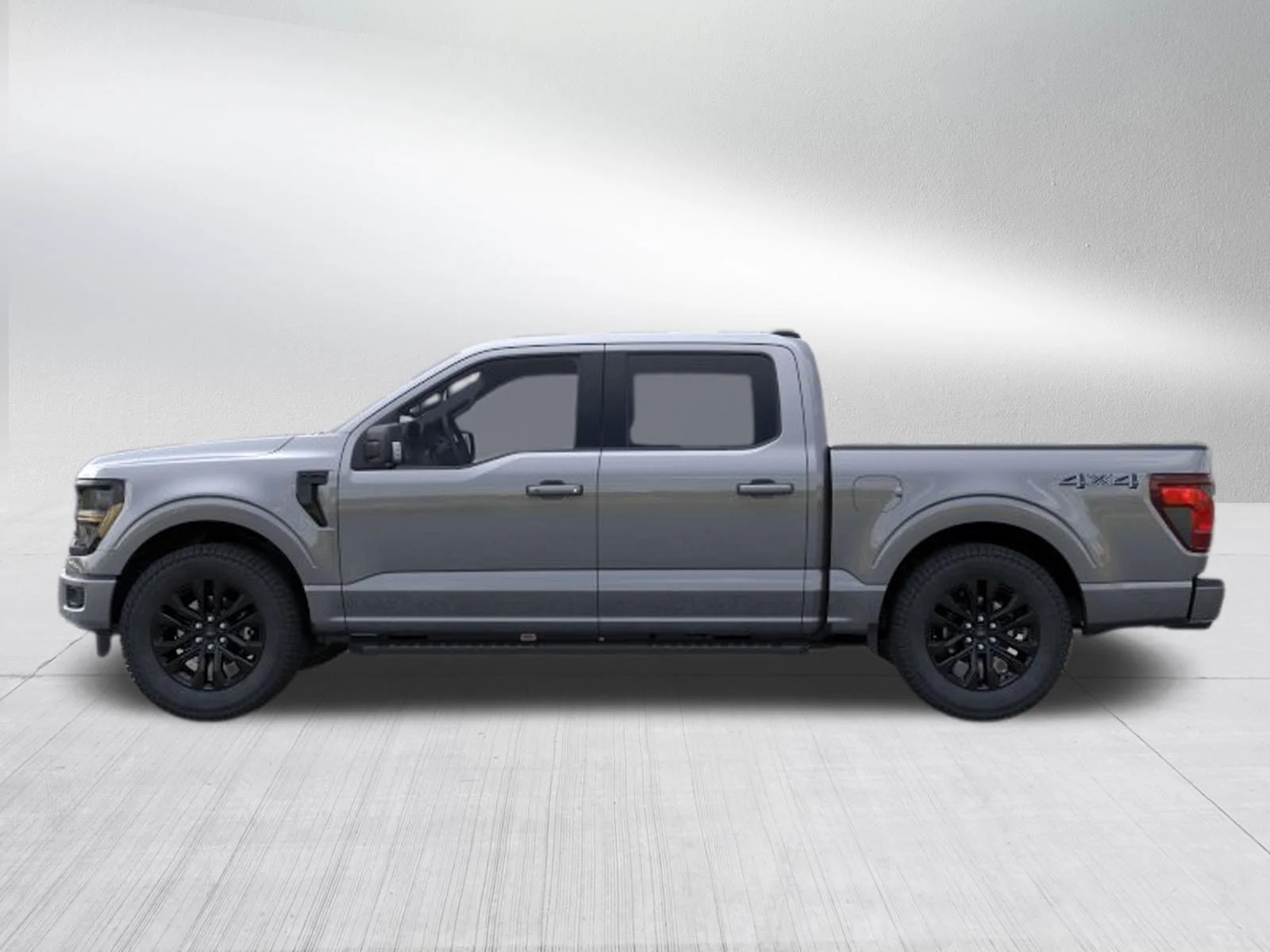New 2026 Carbonized Gray Metallic Ford XLT image 3