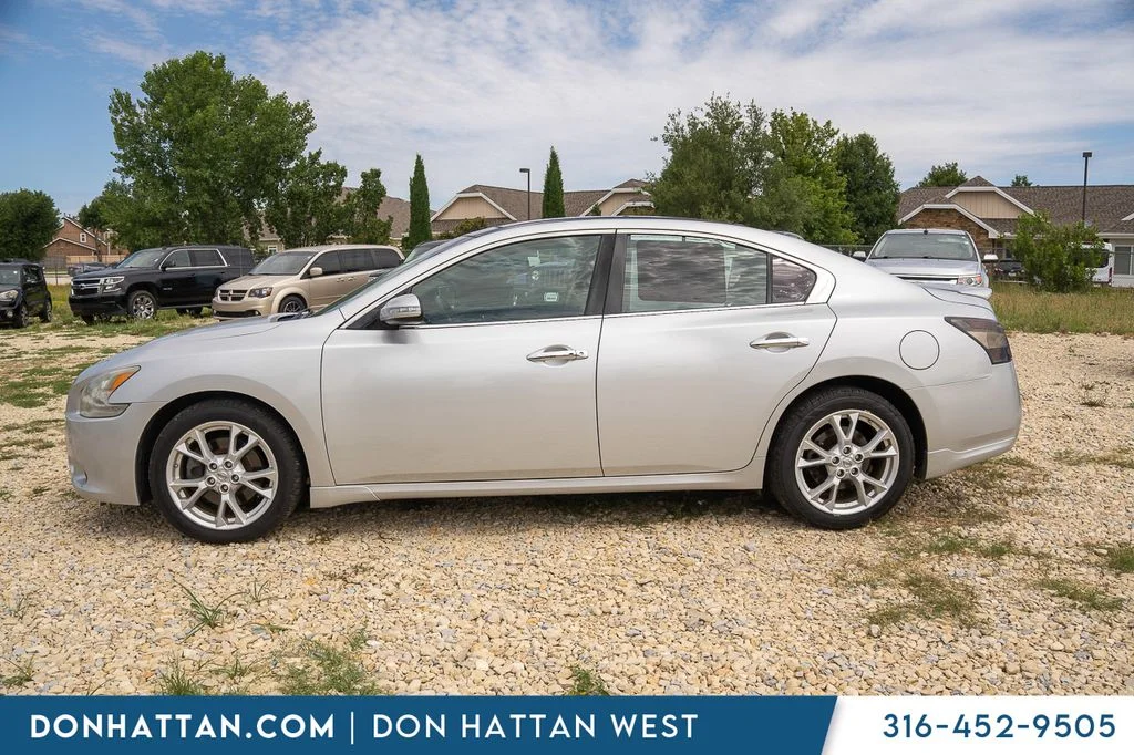 Used 2012 Silver Nissan 3.5 SV image 27