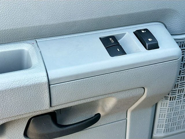 New 2026 Oxford White Ford Base image 12