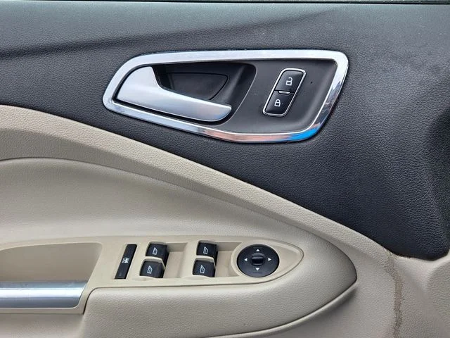 Used 2014 Blue Ford SE image 30