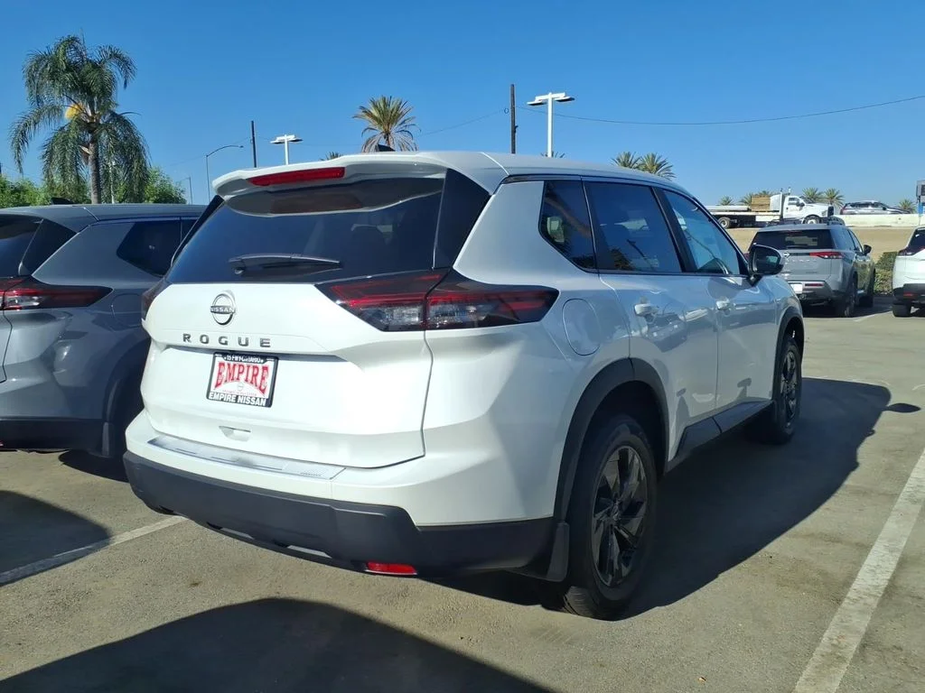 New 2026 Everest White Pearl TriCoat Nissan SV image 7
