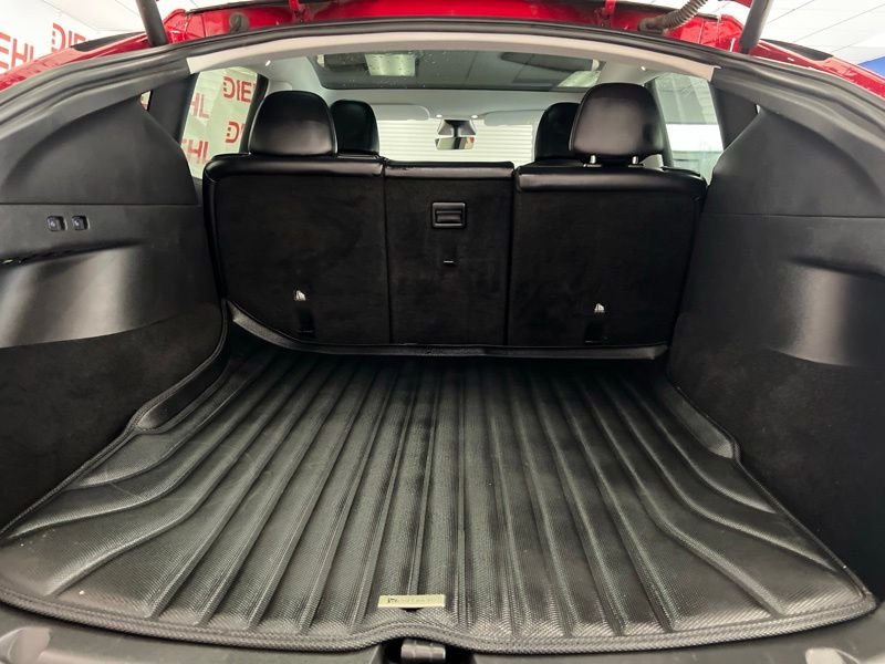 Used 2021 Red Tesla Long Range image 8