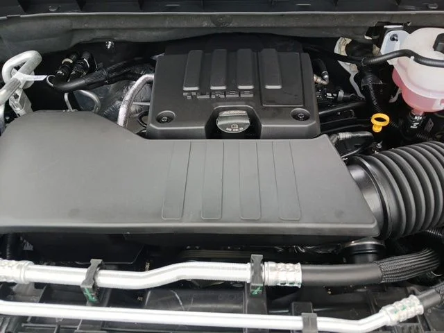 Used 2025 White Chevrolet Custom image 52