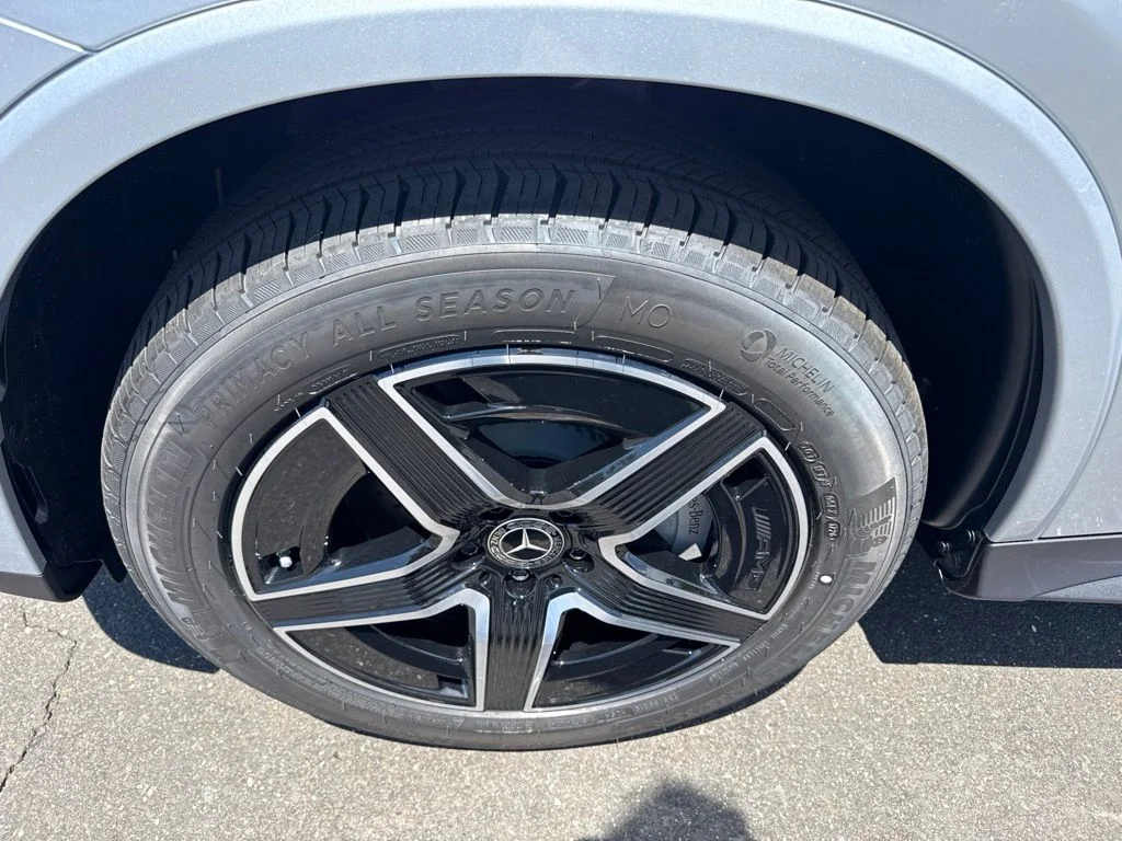 New 2026 Cirrus Silver Metallic Mercedes-Benz GLC 300 image 45