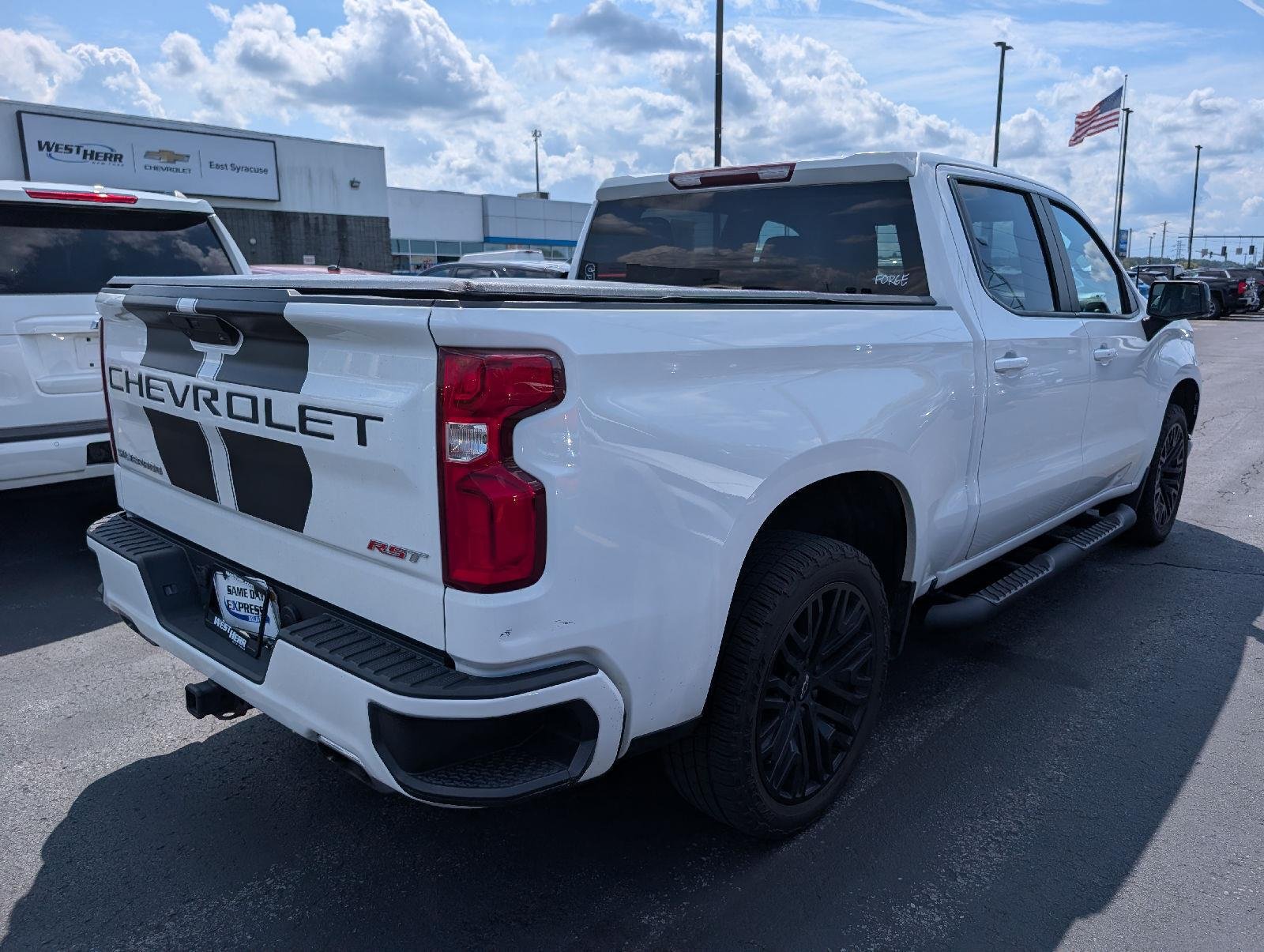 Used 2022 Summit White Chevrolet RST image 7
