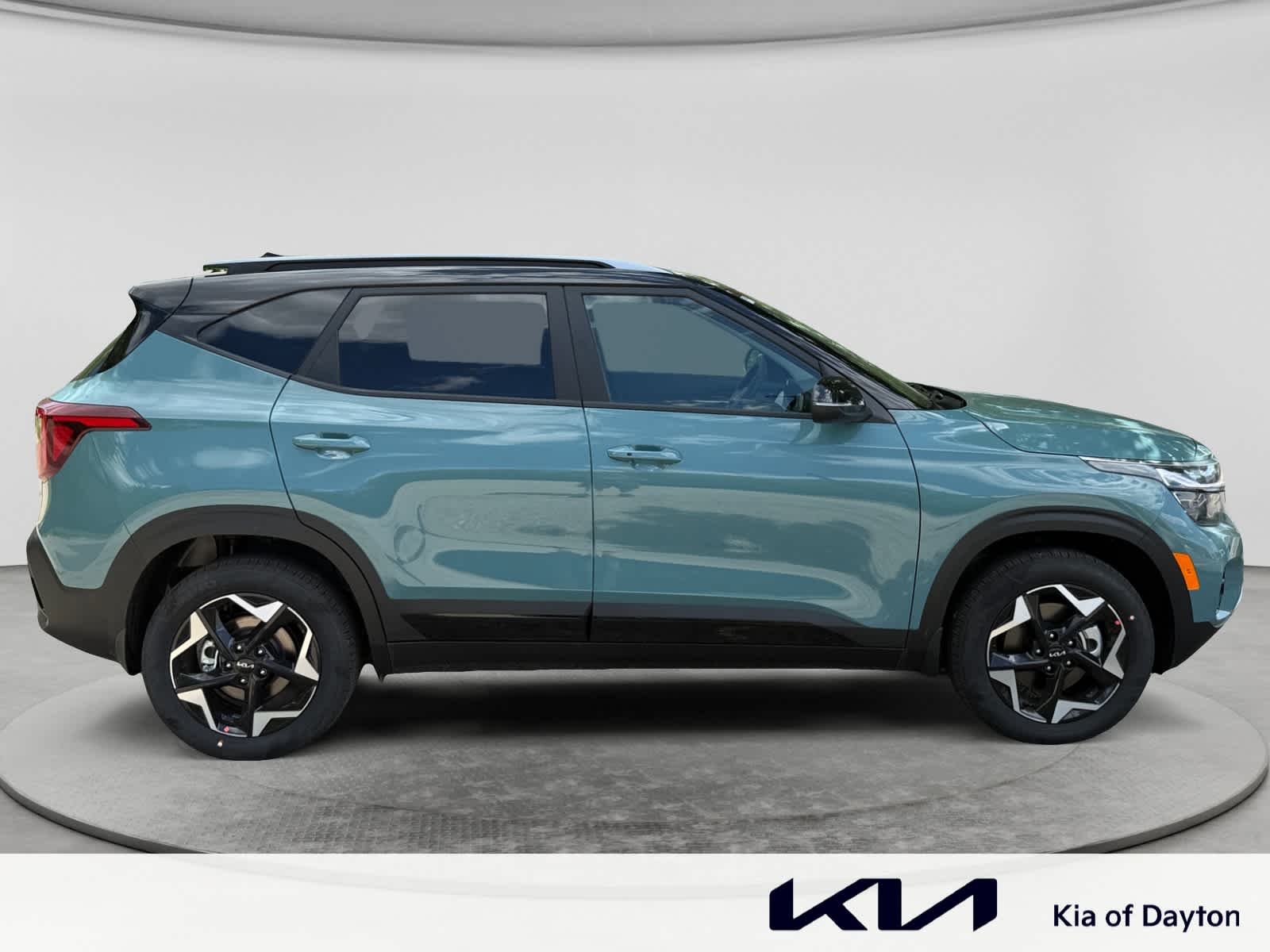 New 2026 Pluton Blue/Black Roof Kia S image 4