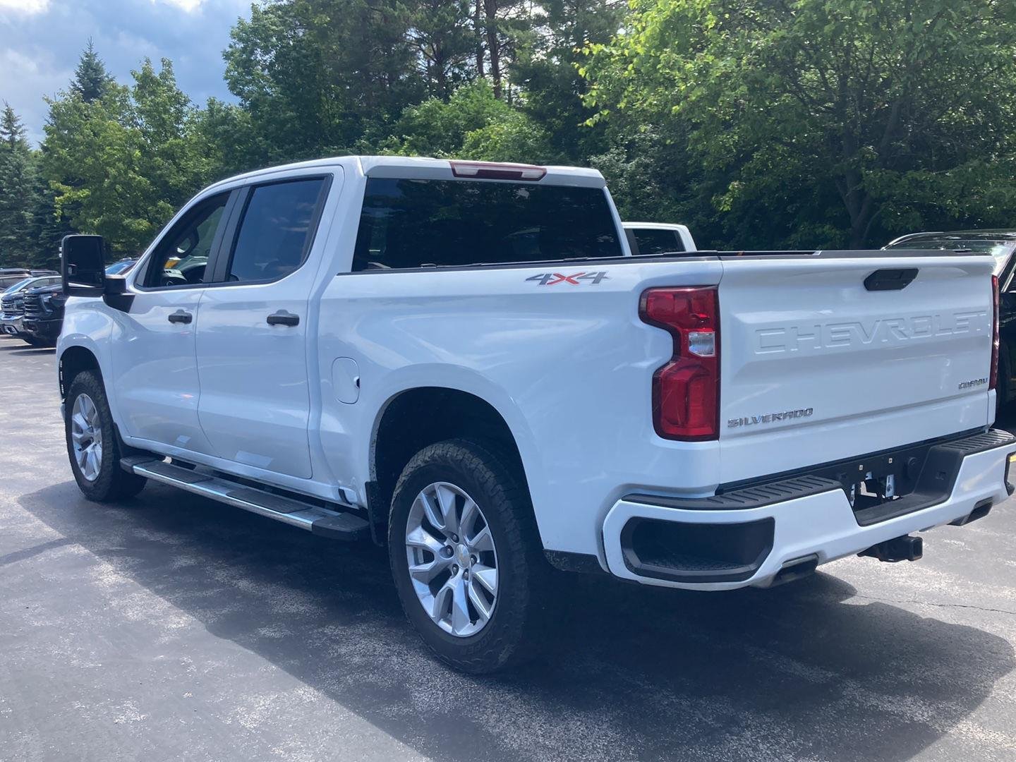 Used 2021 Summit White Chevrolet Custom image 5