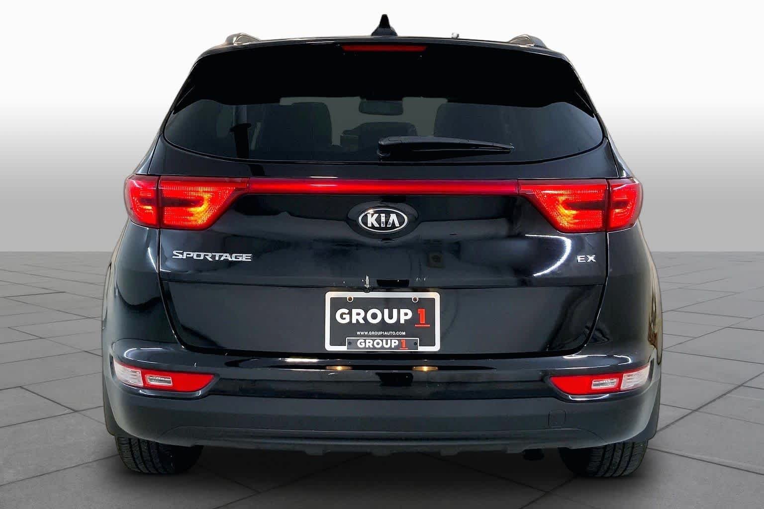 Pre-Owned 2019 Kia Sportage EX