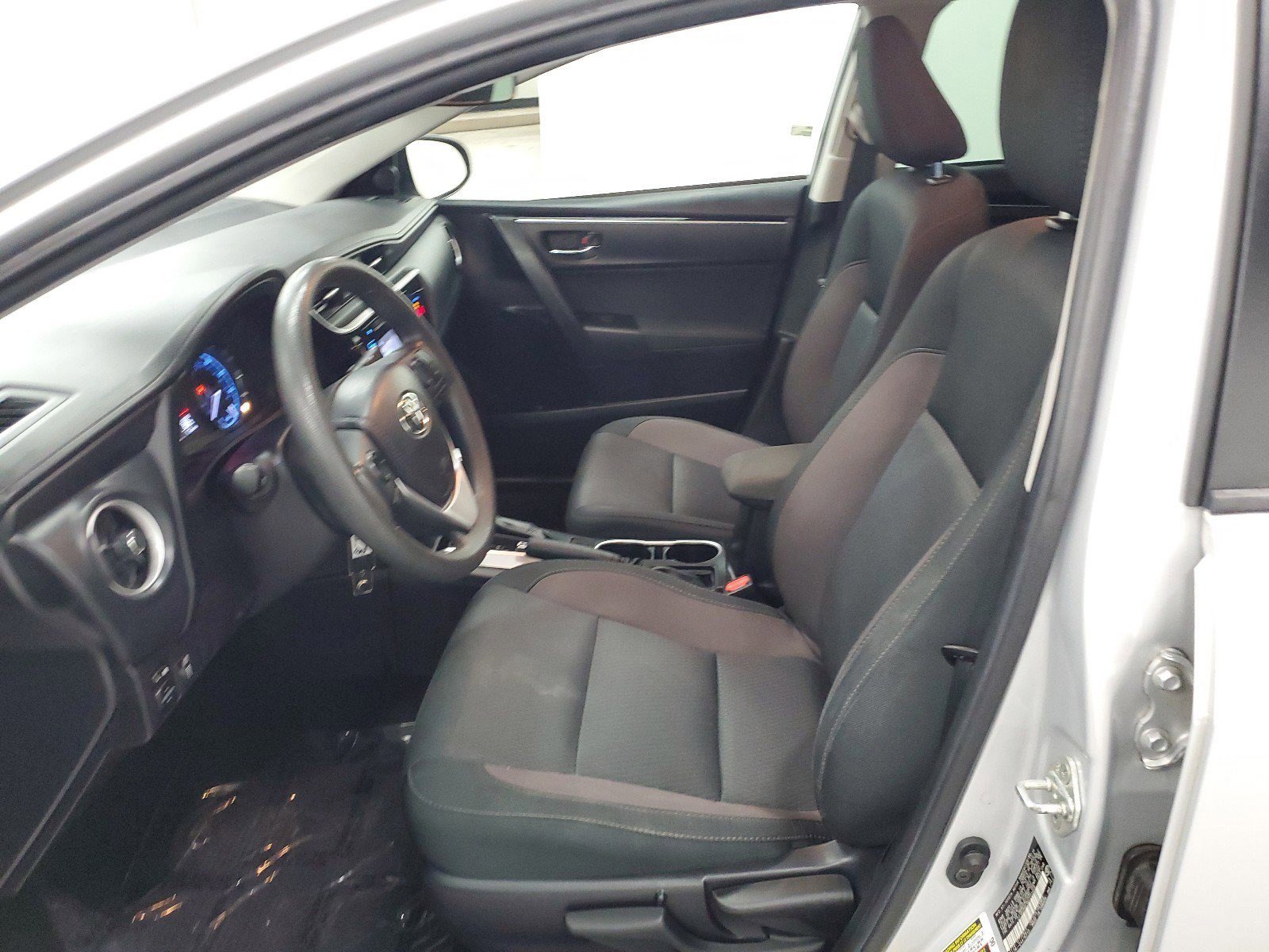 Used 2019 Classic Silver Metallic Toyota LE image 20