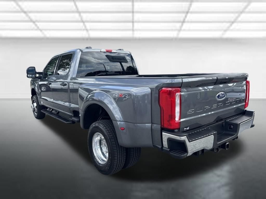 Used 2026 Gray Ford XLT image 30
