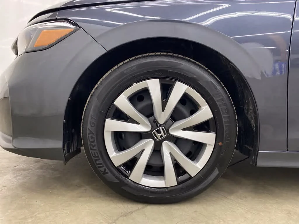 Used 2025  Honda LX image 10