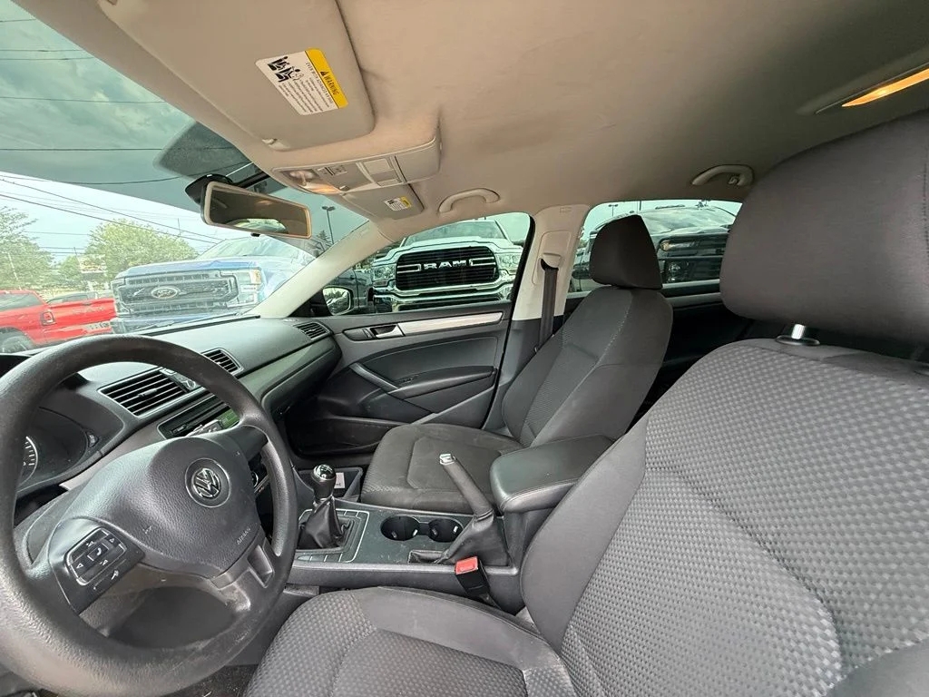 Used 2015 Black Volkswagen 1.8T S image 12