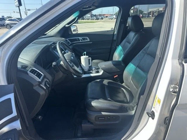Used 2015 White Ford XLT image 6