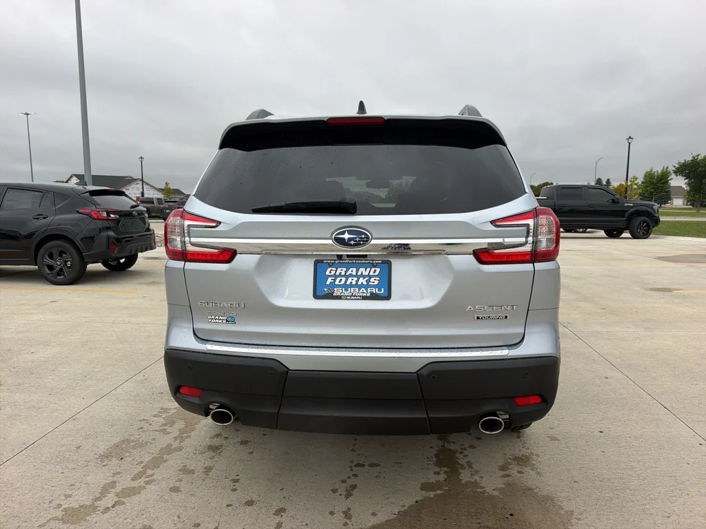 New 2026 ICE SILVER METALLIC Subaru Touring image 6