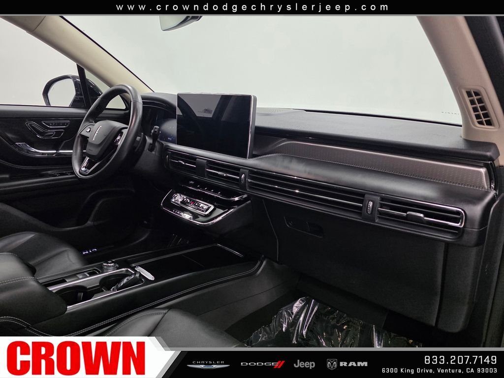 Used 2024 Black Lincoln Grand Touring image 14