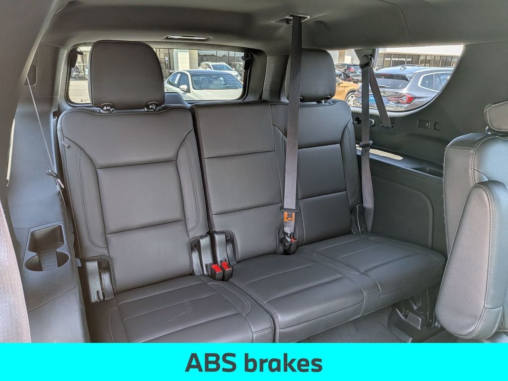 Used 2022 Gray Chevrolet Z71 image 34