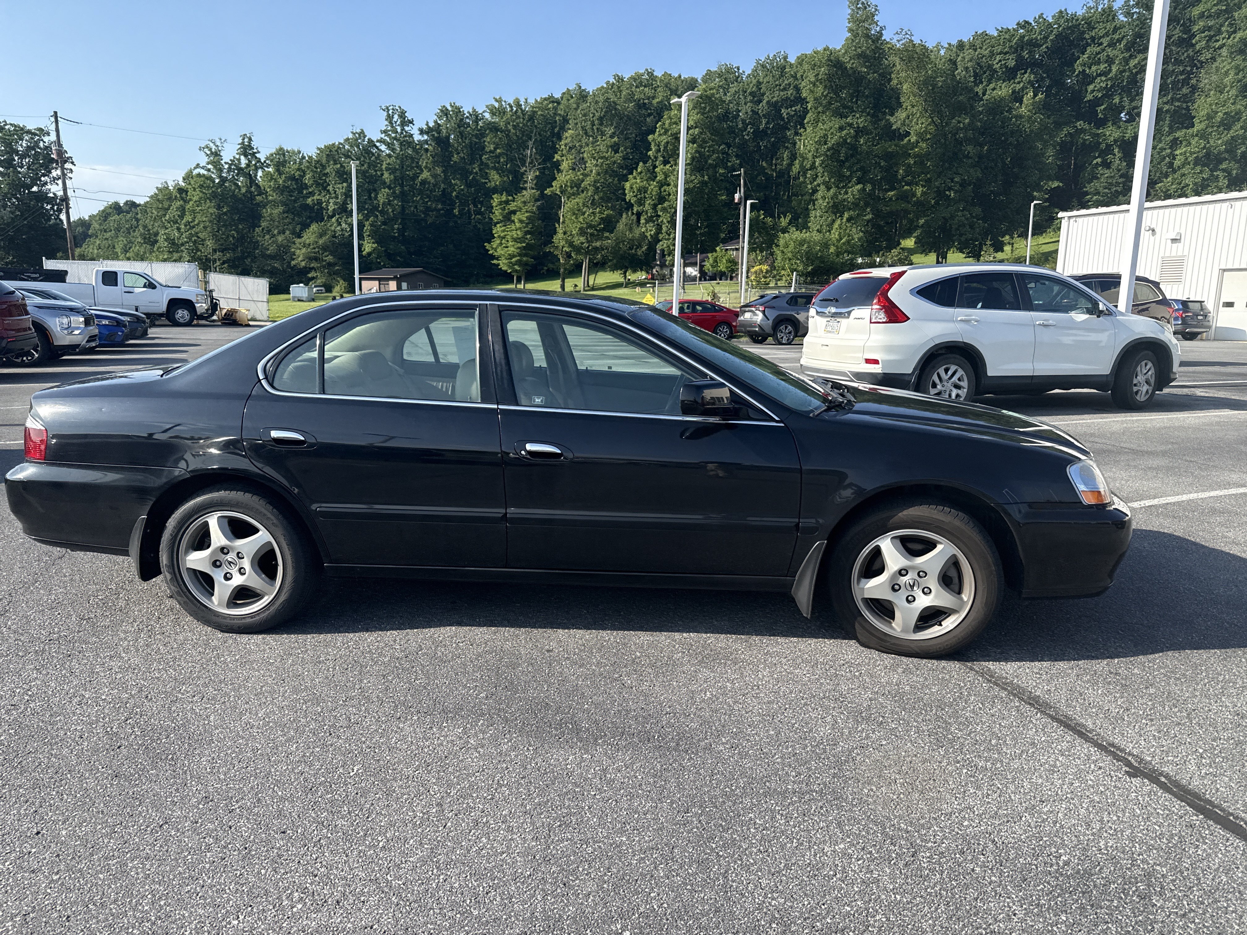 Used 2003 Nighthawk Black Pearl Acura 3.2 image 2