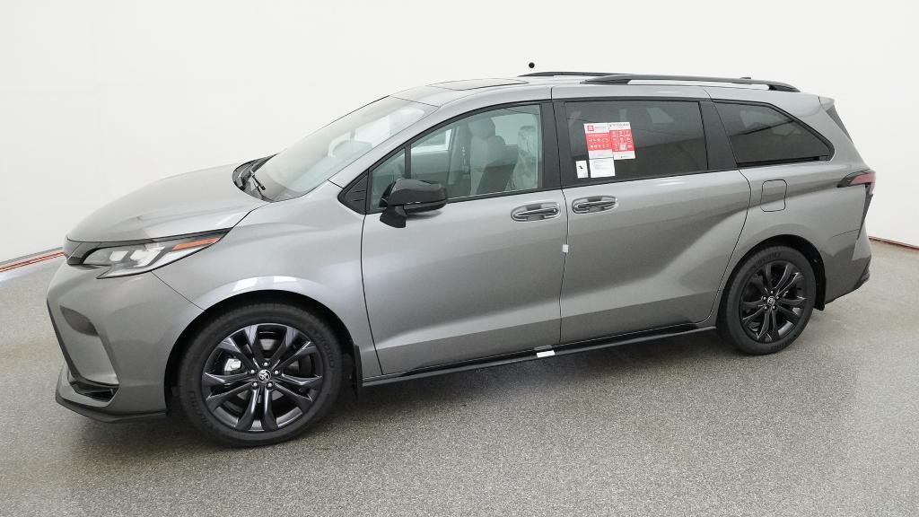 New 2026 Heavy Metal Toyota XSE image 16
