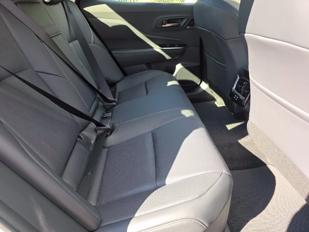 New 2027 Oxygen White <sup>1</sup> Toyota  Limited image 17