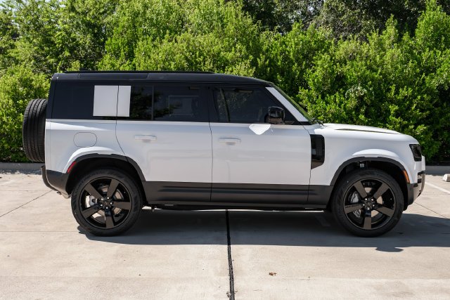 New 2026 Fuji White Land Rover S image 10