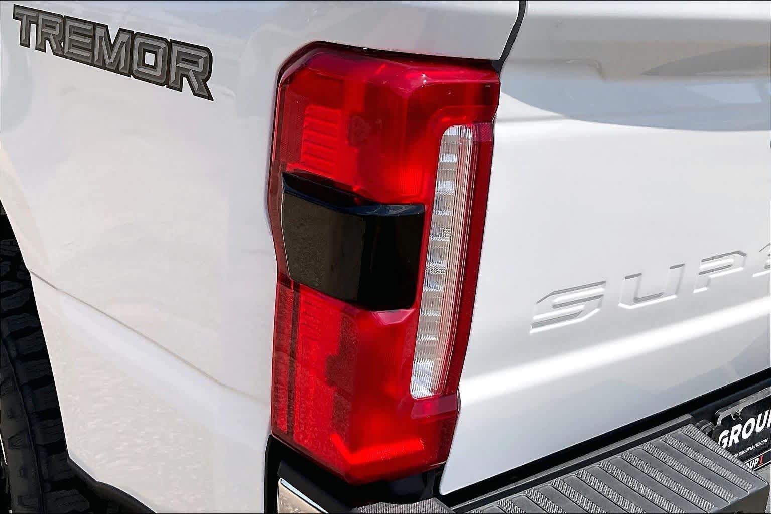 New 2026 Star White Metallic Tri-Coat Ford F-250® Lariat® image 14