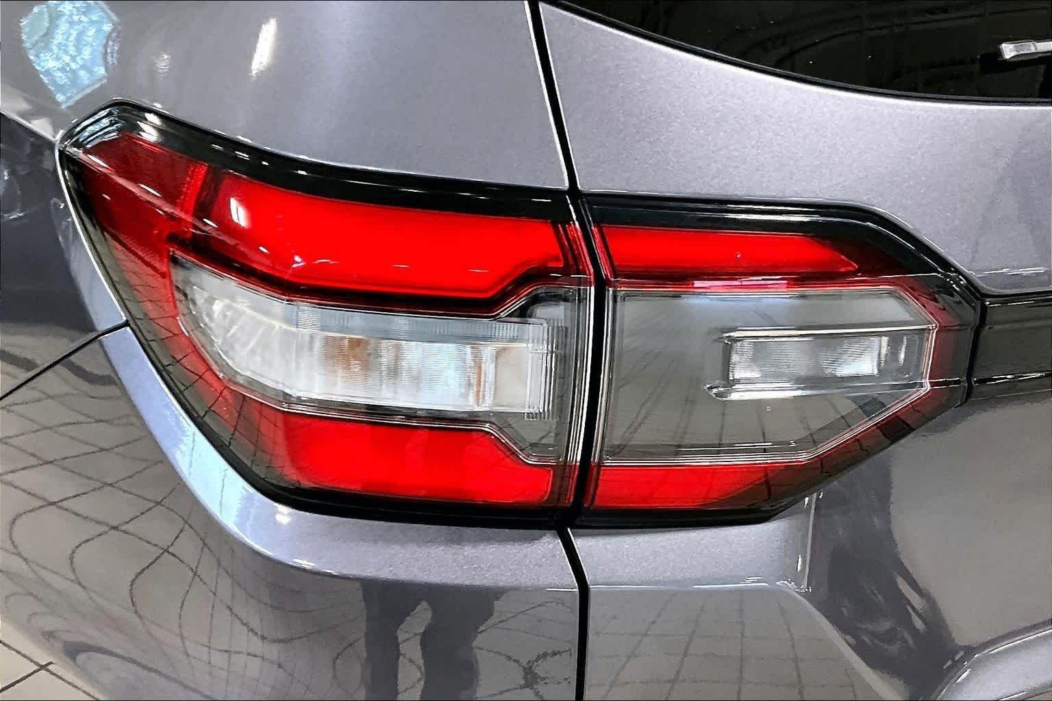 Used 2025 Modern Steel Metallic Honda Black Edition image 27