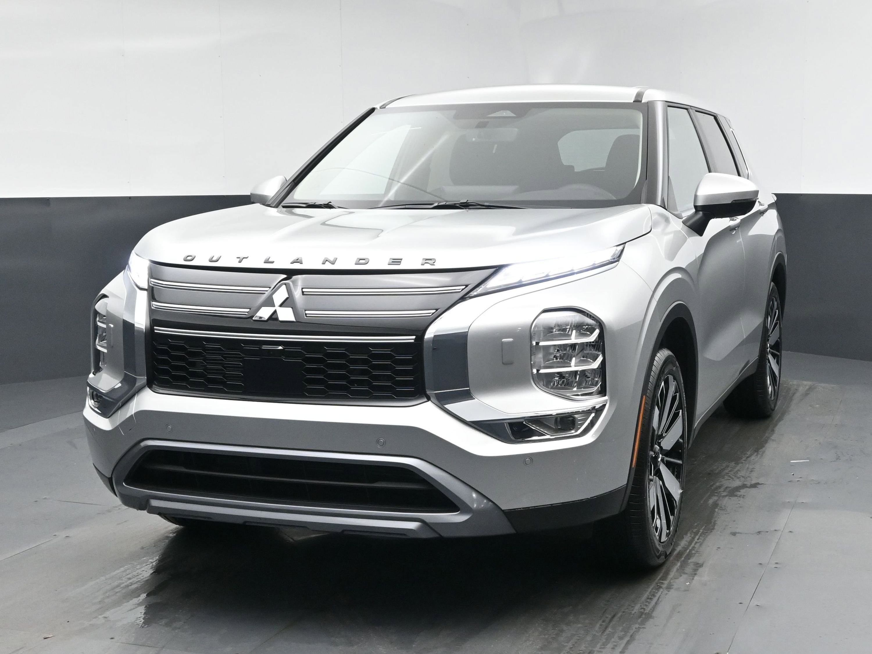 2026 Mitsubishi Outlander SE S-AWC's photo