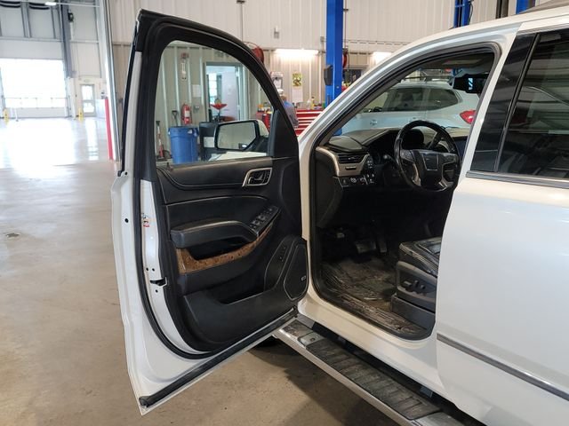 Used 2015 White Diamond Clearcoat GMC Denali image 18