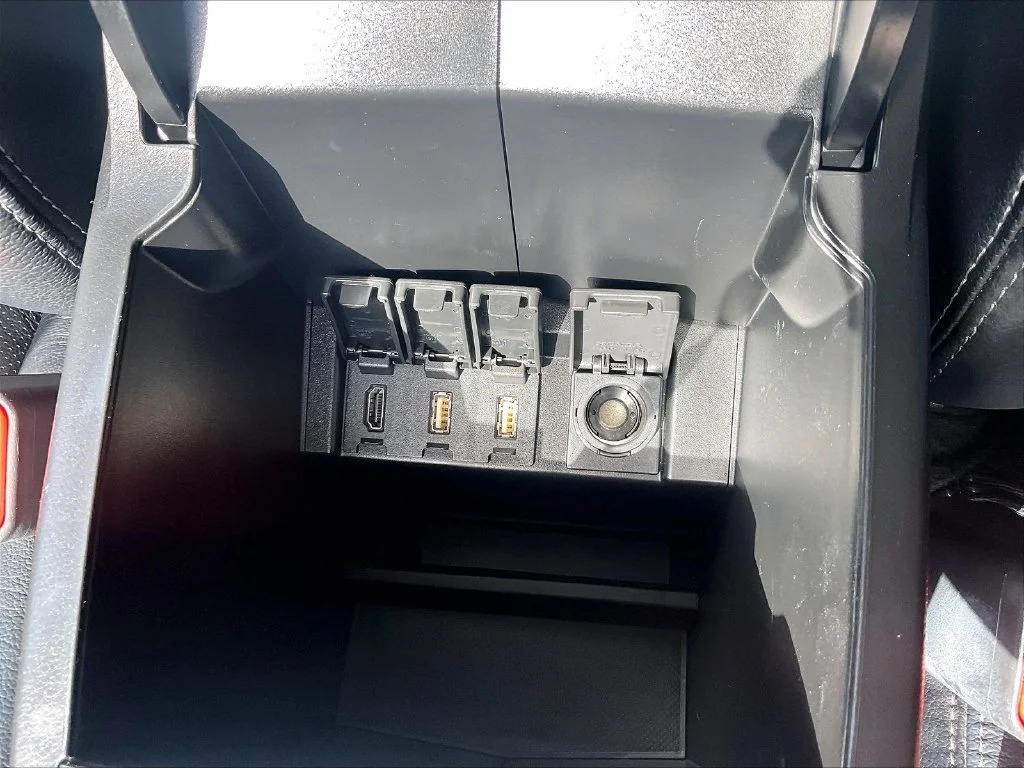 Used 2015 Black Honda Touring image 33