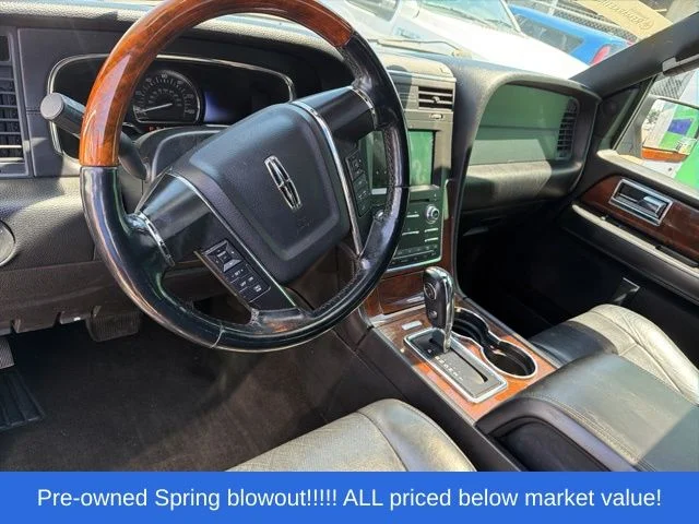 Used 2016 Silver Lincoln Select image 25