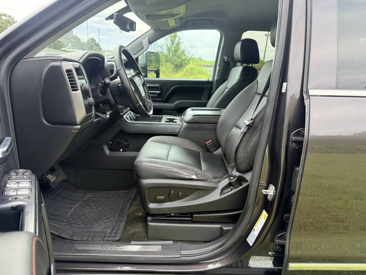 Used 2015 Gray GMC SLT 4x4 4dr Crew Cab 5.8 ft. SB image 22