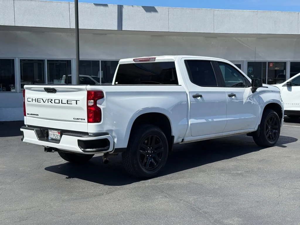 Used 2023 SUMMIT WHITE Chevrolet Custom image 7