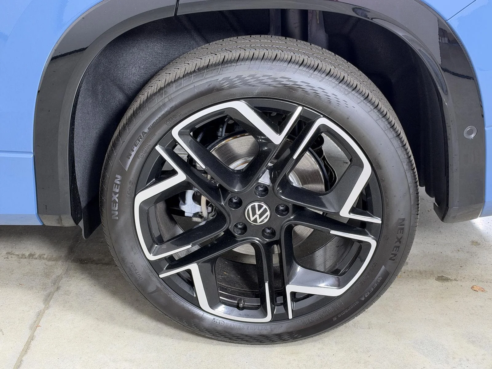 New 2026 Monterey Blue Pearl Volkswagen SEL R-Line Turbo image 21