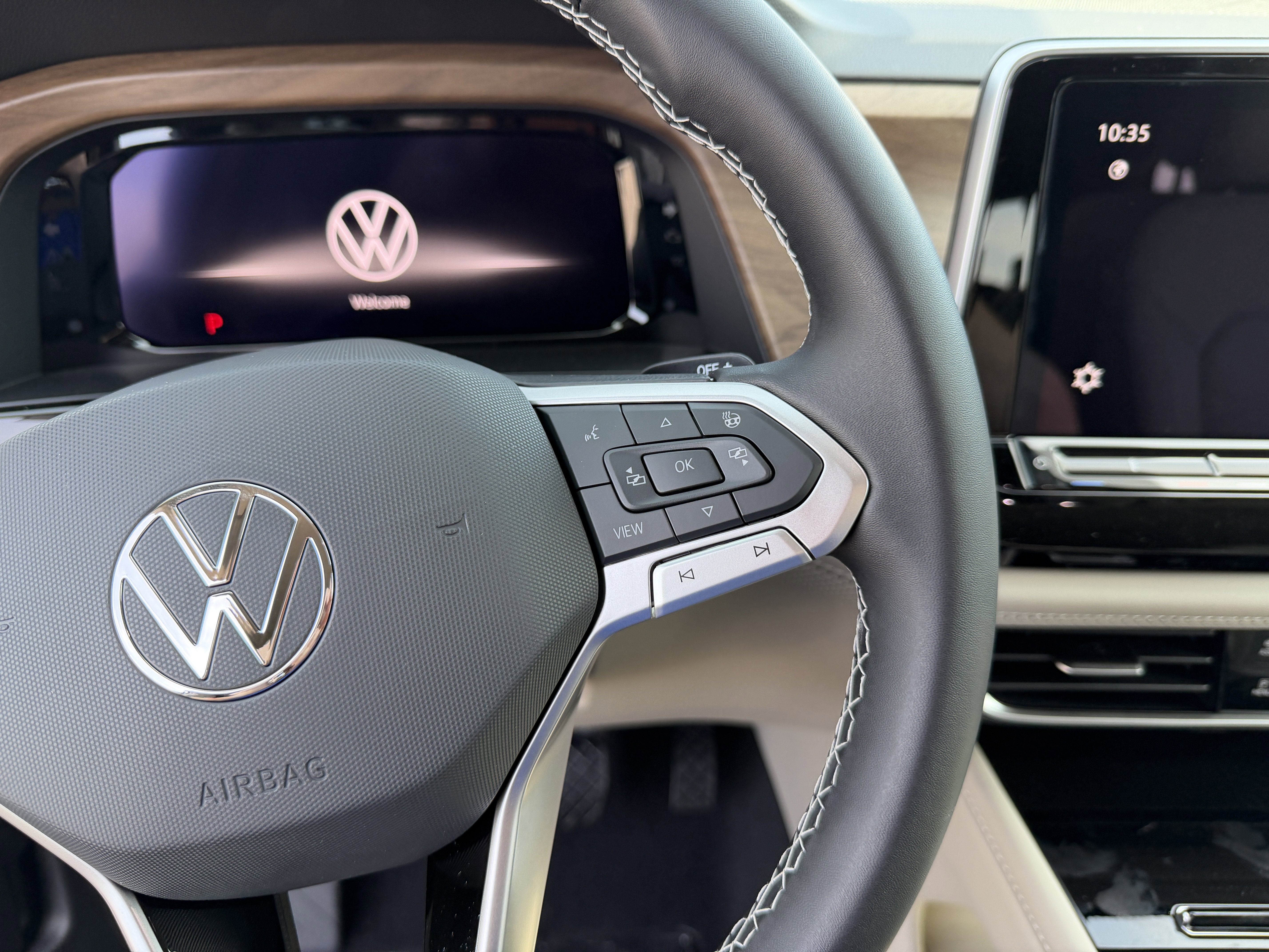 New 2026 Deep Black Pearl Volkswagen 2.0T SE w/Technology image 17