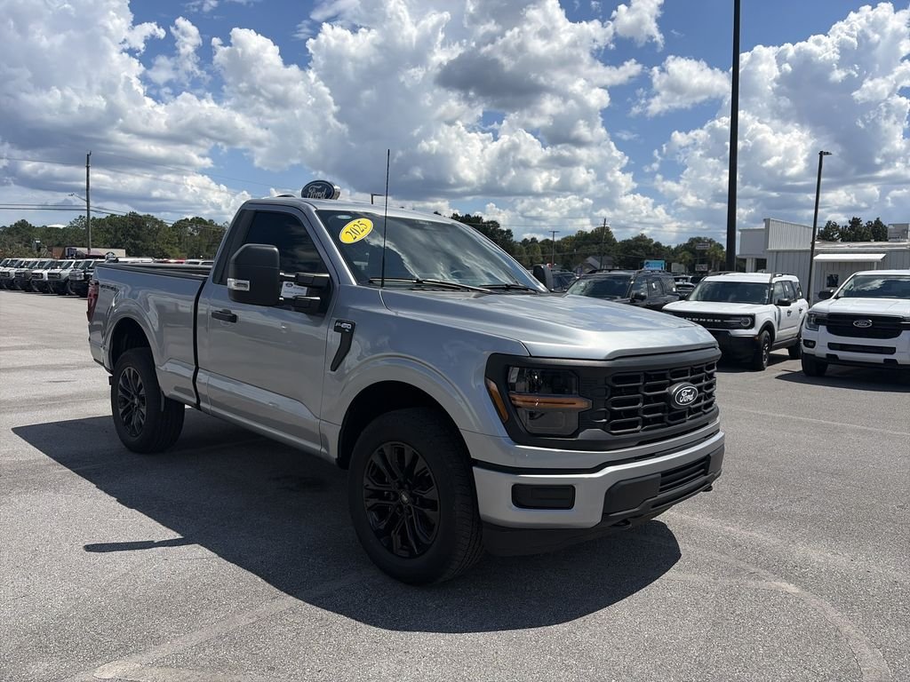 Used 2025 Silver Ford XL image 9
