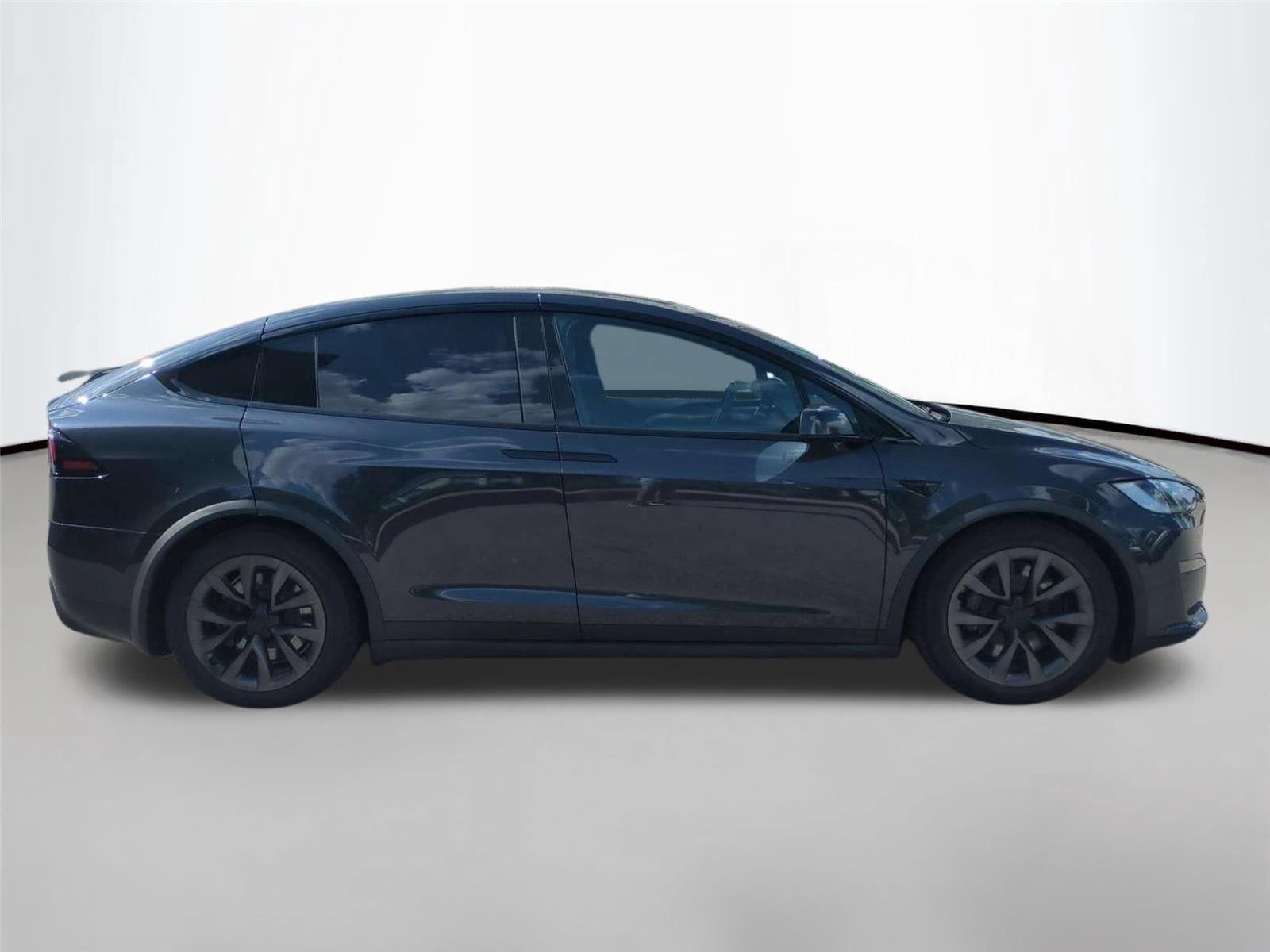 Used 2024  Tesla  image 6