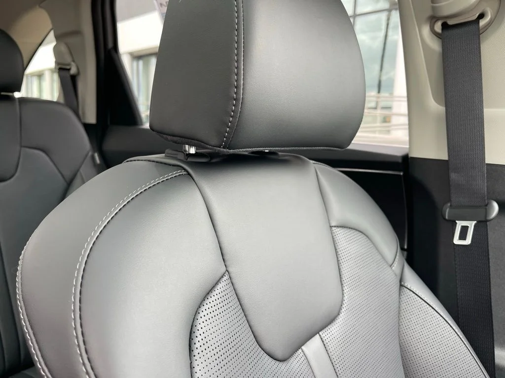 New 2026 Gray Kia EX image 26